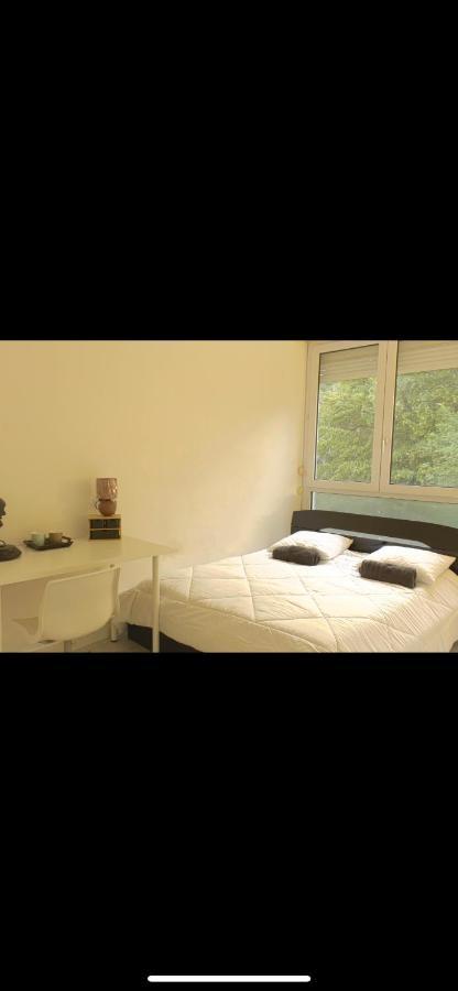Se: 13A Rue Des Touleuses Pourpre Bed and Breakfast Cergy Esterno foto